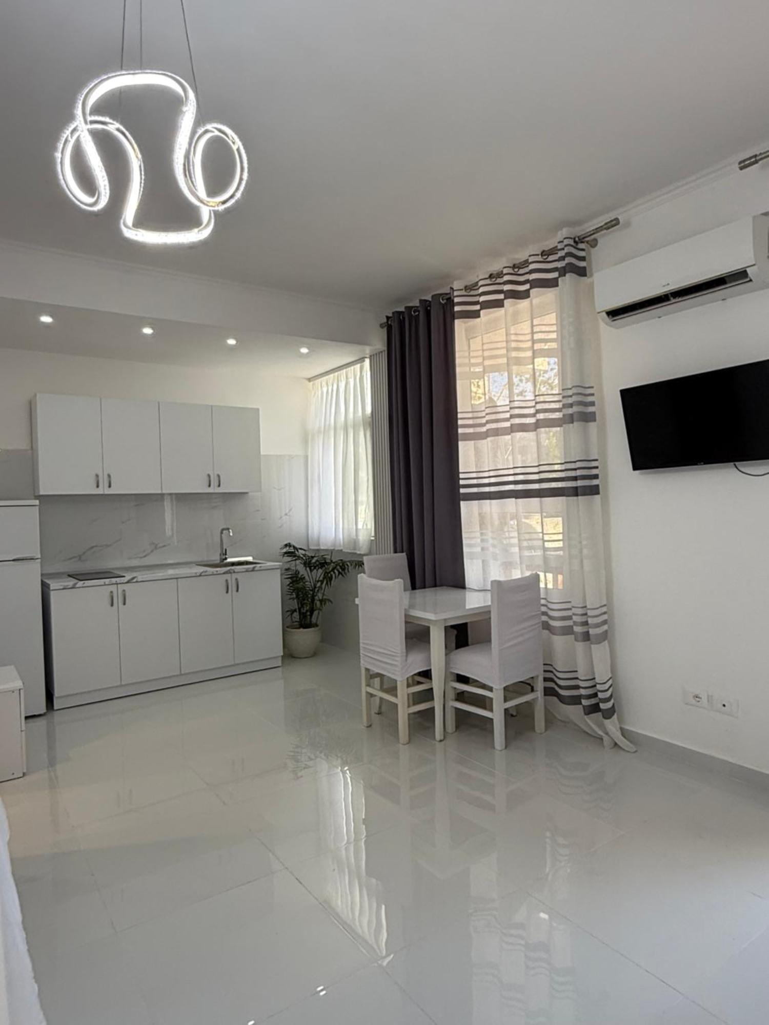 Elio'S Room Durres Exterior photo